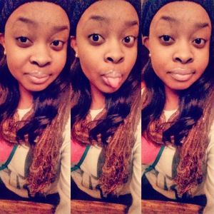 Meet your Posher, Selena